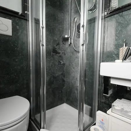 Spagna 29 Pensjonat 4*