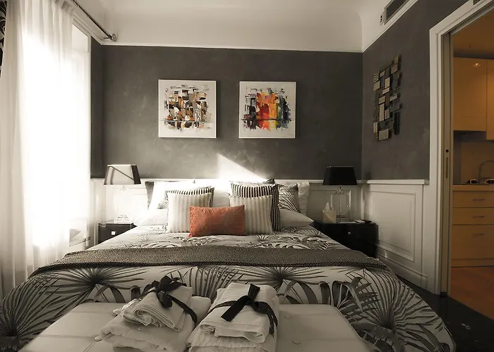 西班牙29号套房酒店 招待所 4*